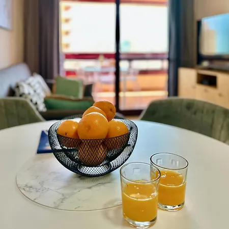 Clubrent - Coral Beach, 10º Piso - Vista Al Mar * 칼페